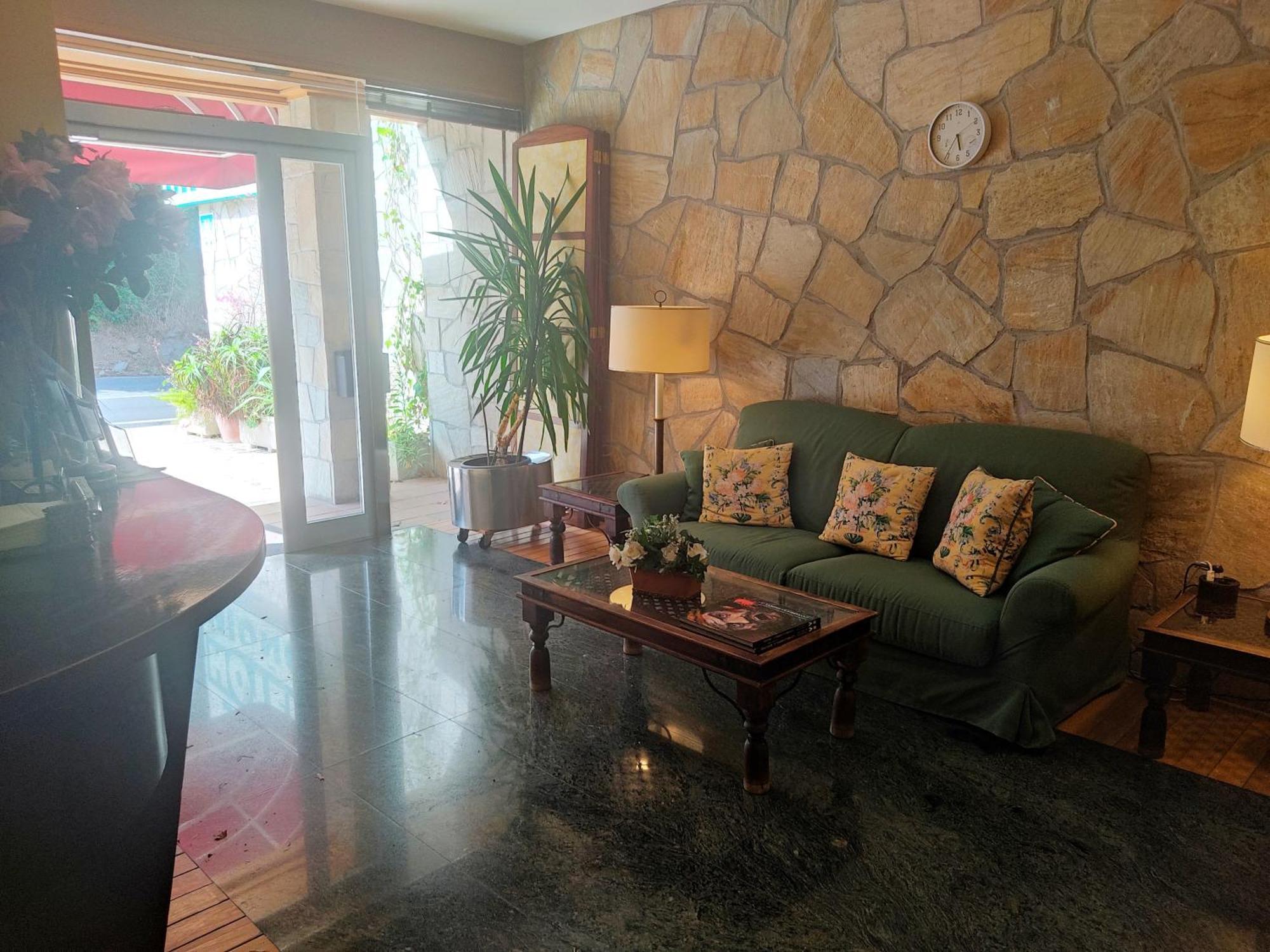 Hotel Suite Miono Кастро-Урдіалес Екстер'єр фото