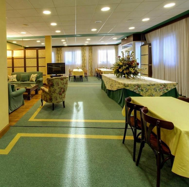 Hotel Suite Miono Кастро-Урдіалес Екстер'єр фото